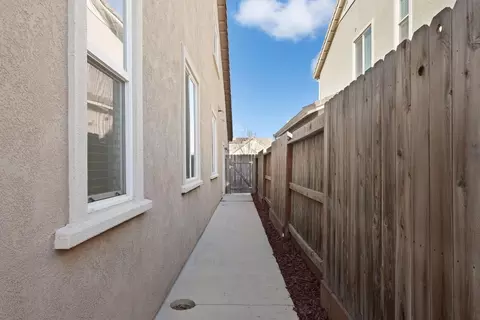 Entry Way - 2116 Splendor Way, Modesto, CA 95357 photo 7 of 7