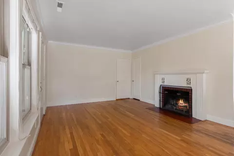 Living - 1012 Douglas Ave, Modesto, CA 95350 photo 2 of 8