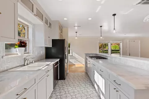 Kitchen - 1012 Douglas Ave, Modesto, CA 95350 photo 3 of 8