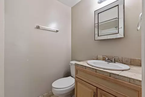 Bath - 1012 Douglas Ave, Modesto, CA 95350 photo 6 of 7