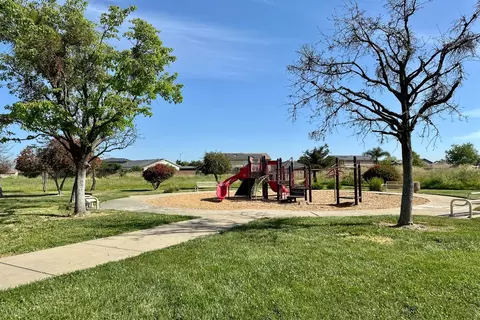 1752 Dukes Ct, Olivehurst, CA 95961 photo 38