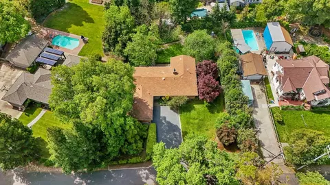 6076 E Morada Ln, Stockton, CA 95212 photo 3