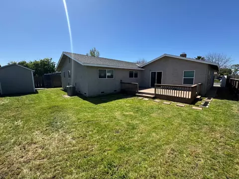 Exterior - 2008 Cardinal Dr, Ceres, CA 95307 photo 2 of 8