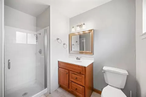 Bath - 6880 White Ln, Loomis, CA 95650 photo 1 of 6