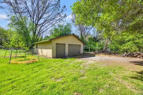 Exterior - 6880 White Ln, Loomis, CA 95650 photo 12 of 23