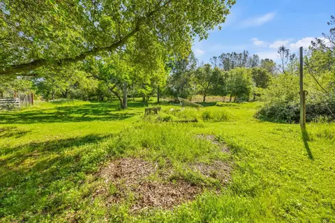 Exterior - 6880 White Ln, Loomis, CA 95650 photo 14 of 23