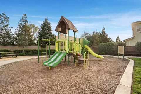 View/Area - 1213 Barbera Ct, Lodi, CA 95242 photo 4 of 4