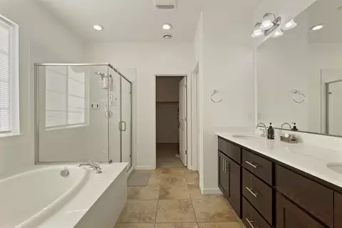 Bath - 1213 Barbera Ct, Lodi, CA 95242 photo 1 of 3
