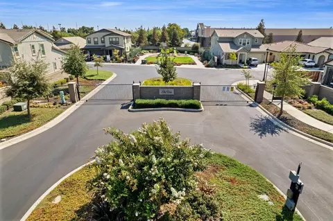 View/Area - 1213 Barbera Ct, Lodi, CA 95242 photo 2 of 4