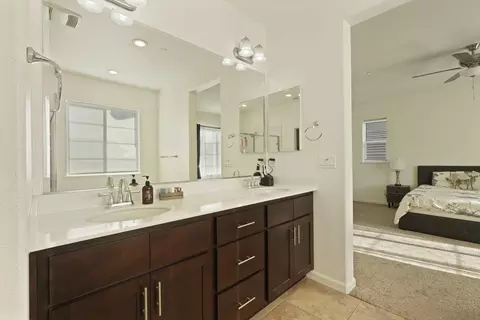Bath - 1213 Barbera Ct, Lodi, CA 95242 photo 3 of 3