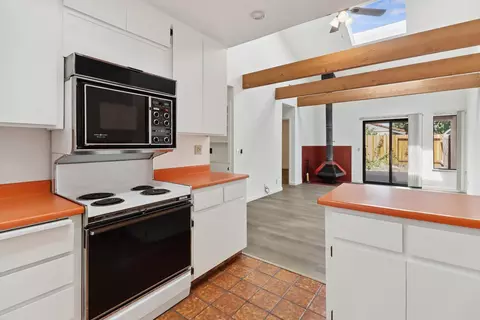 Kitchen - 1211 Arthur St, Davis, CA 95616 photo 4 of 5