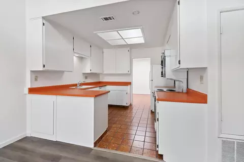 Kitchen - 1211 Arthur St, Davis, CA 95616 photo 1 of 5