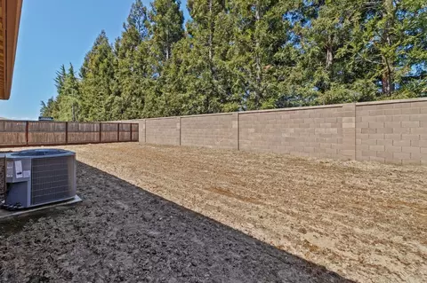 Exterior - 2877 Margot Ln, Turlock, CA 95382 photo 6 of 7