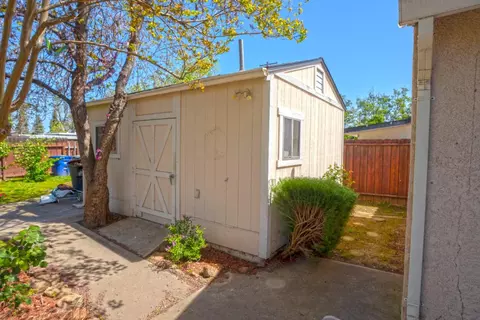 2031 Roble Ave, Modesto, CA 95354 photo 34