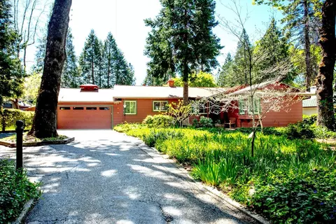 10573 Banner Lava Cap Rd, Nevada City, CA 95959