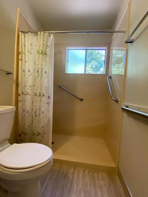 Bath - 5153 Kovanda Ave, Carmichael, CA 95608 photo 3 of 5