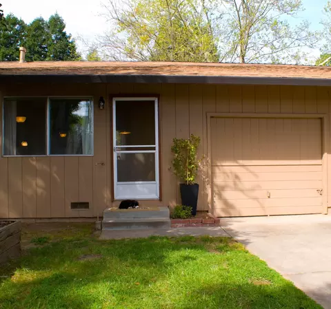 Exterior - 5153 Kovanda Ave, Carmichael, CA 95608 photo 6 of 10