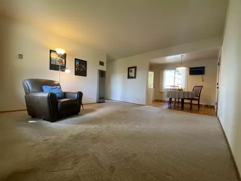 Living - 5153 Kovanda Ave, Carmichael, CA 95608 photo 1 of 4