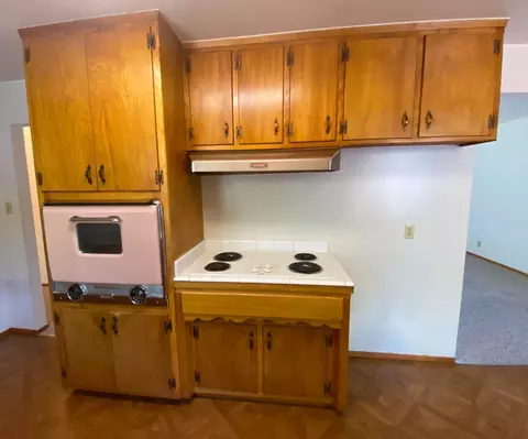 Kitchen - 5153 Kovanda Ave, Carmichael, CA 95608 photo 8 of 9