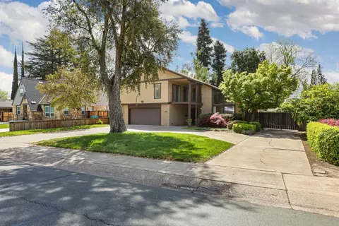 1122 W Turner Rd, Lodi, CA 95242 photo 1