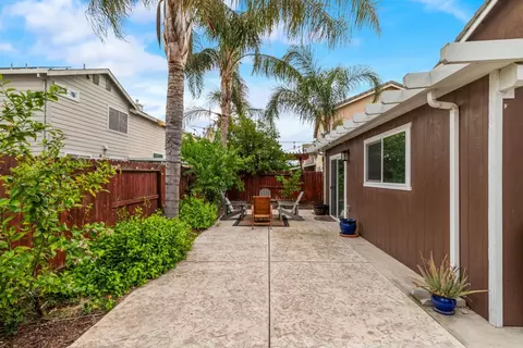 Exterior - 2953 Campbell Ln, Tracy, CA 95377 photo 8 of 9