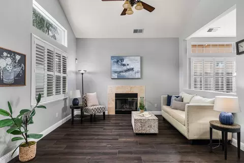 Living - 2953 Campbell Ln, Tracy, CA 95377 photo 2 of 4