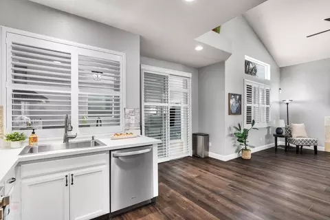 Entry Way - 2953 Campbell Ln, Tracy, CA 95377 photo 4 of 7