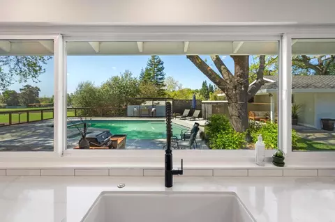 Kitchen - 1191 Jacob Ln, Carmichael, CA 95608 photo 7 of 7