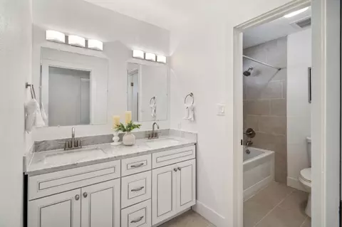 Bath - 1191 Jacob Ln, Carmichael, CA 95608 photo 6 of 7