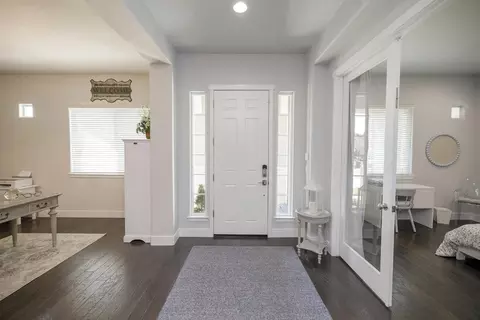 297 Gemstone Ln, Ripon, CA 95366 photo 4