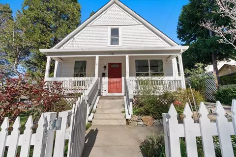411 Pine St, Grass Valley, CA 95945 photo 2