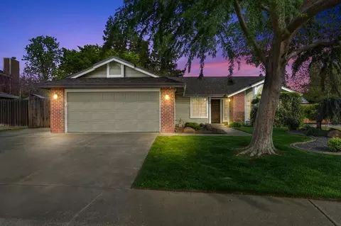 9241 Bromfield Ct, Elk Grove, CA 95624