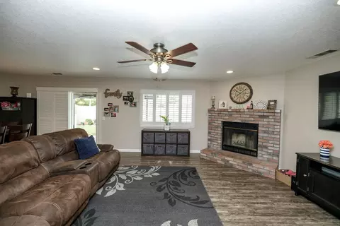 271 Blossom Dr, Ripon, CA 95366 photo 7