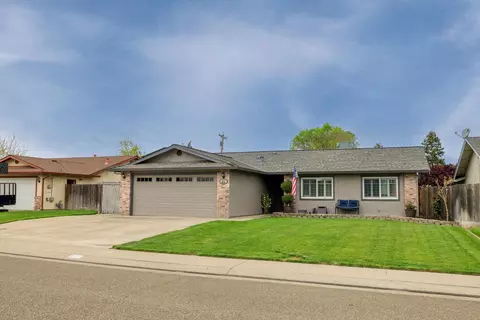 271 Blossom Dr, Ripon, CA 95366 photo 2