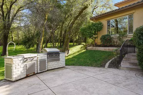 Exterior - 9274 King Rd, Loomis, CA 95650 photo 7 of 22