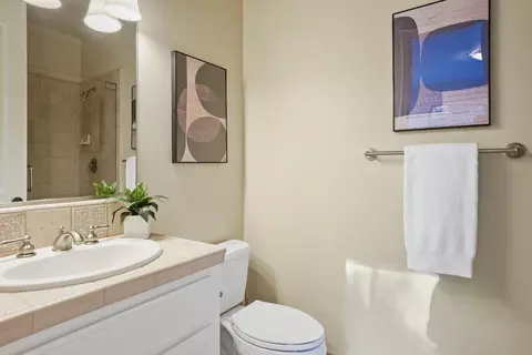 Bath - 9274 King Rd, Loomis, CA 95650 photo 9 of 10
