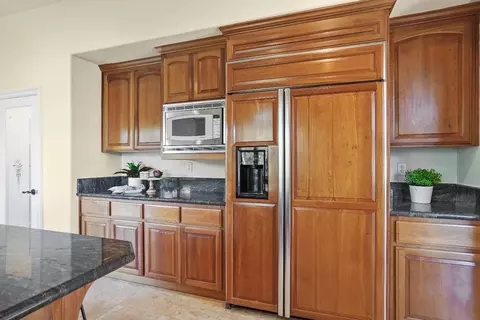 Kitchen - 9274 King Rd, Loomis, CA 95650 photo 10 of 10