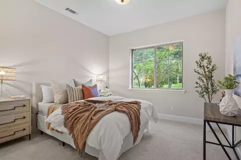 Bedroom - 9274 King Rd, Loomis, CA 95650 photo 1 of 12