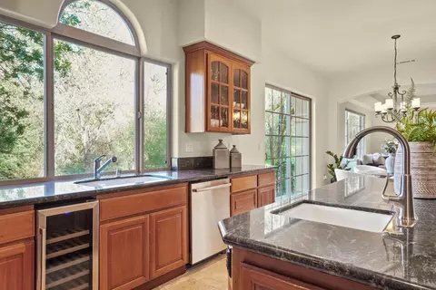 Kitchen - 9274 King Rd, Loomis, CA 95650 photo 6 of 10