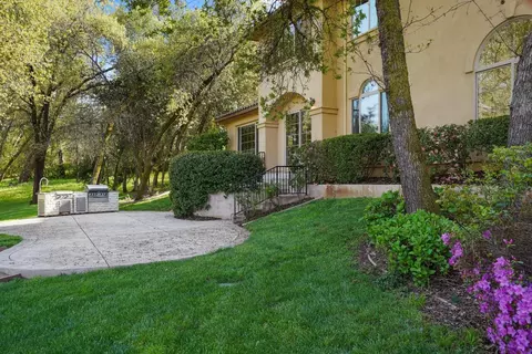 Exterior - 9274 King Rd, Loomis, CA 95650 photo 6 of 22