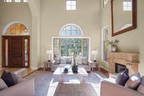 Living - 9274 King Rd, Loomis, CA 95650 photo 3 of 8