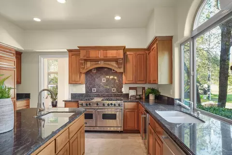 Kitchen - 9274 King Rd, Loomis, CA 95650 photo 3 of 10