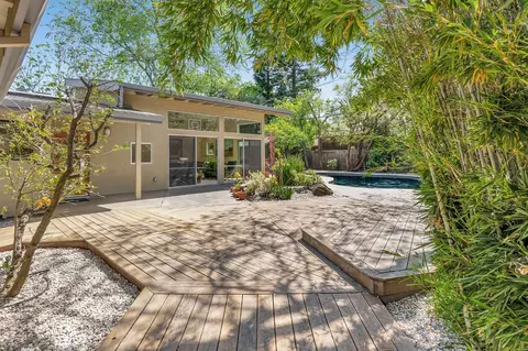 700 Elmwood Dr, Davis, CA 95616 photo 3