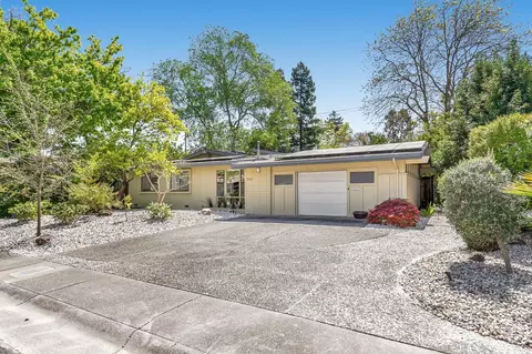 700 Elmwood Dr, Davis, CA 95616 photo 2
