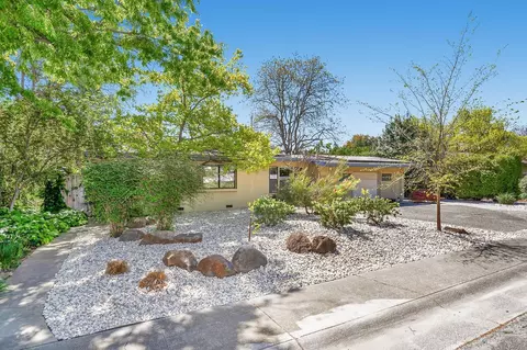 700 Elmwood Dr, Davis, CA 95616 photo 1