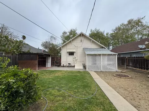 Exterior - 620 Mitchell Ave, Turlock, CA 95380 photo 2 of 4