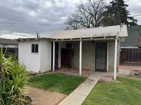 Exterior - 620 Mitchell Ave, Turlock, CA 95380 photo 3 of 4