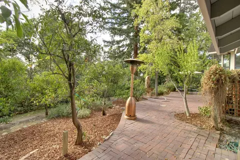 Exterior - 2147 Hillcrest Way, Carmichael, CA 95608 photo 23 of 31