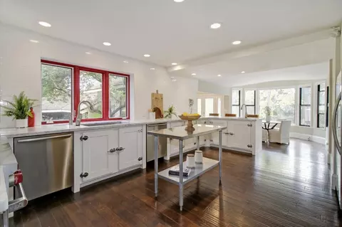Kitchen - 2147 Hillcrest Way, Carmichael, CA 95608 photo 6 of 9