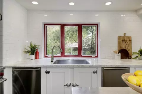 Kitchen - 2147 Hillcrest Way, Carmichael, CA 95608 photo 7 of 9